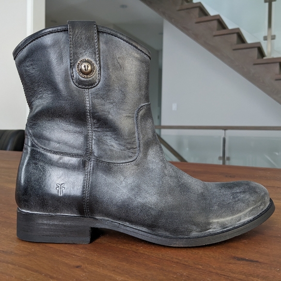 BNWT Frye Melissa Button Short Boots - Women's Size 9.5 - Distressed Grey/ Black - Picture 6 of 7